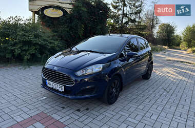 Хэтчбек Ford Fiesta 2015 в 