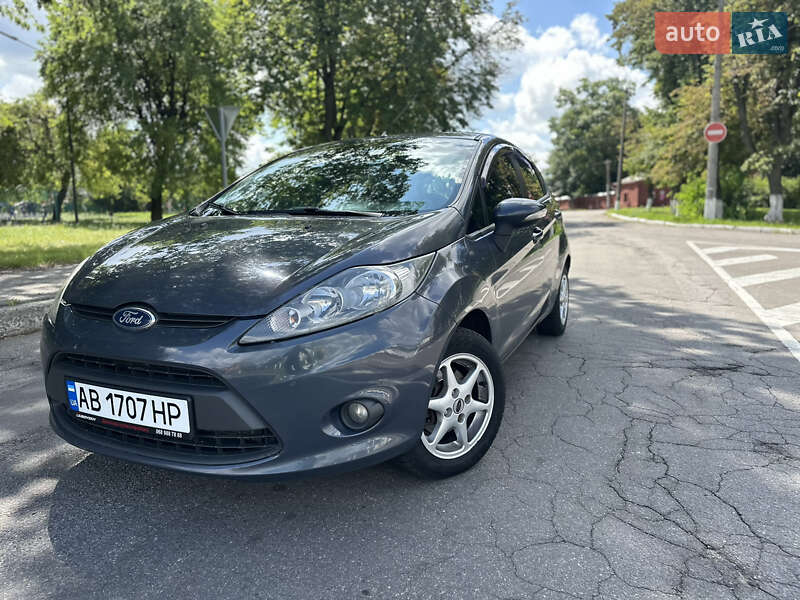 Хэтчбек Ford Fiesta 2011 в Виннице
