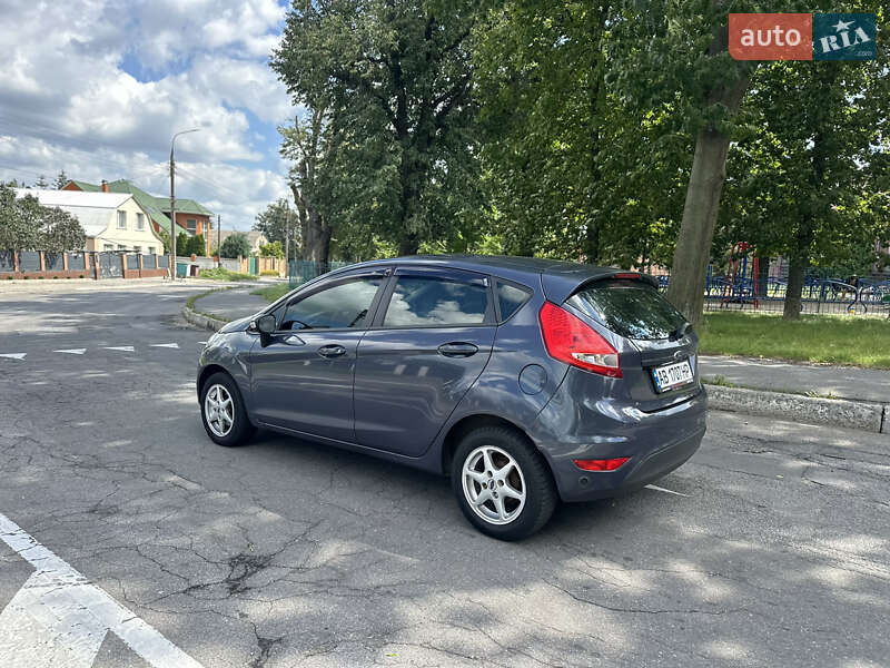 Хэтчбек Ford Fiesta 2011 в Виннице