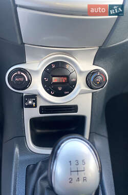 Хэтчбек Ford Fiesta 2009 в Дубно