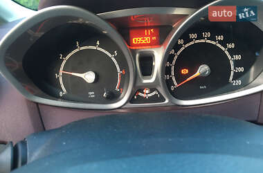 Хэтчбек Ford Fiesta 2010 в 