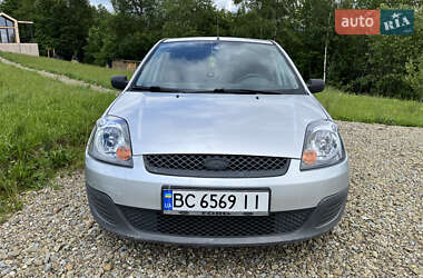 Хэтчбек Ford Fiesta 2008 в Львове