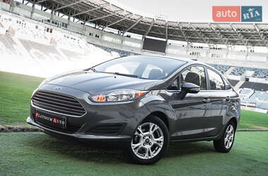 Седан Ford Fiesta 2014 в 