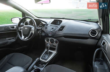 Седан Ford Fiesta 2014 в 