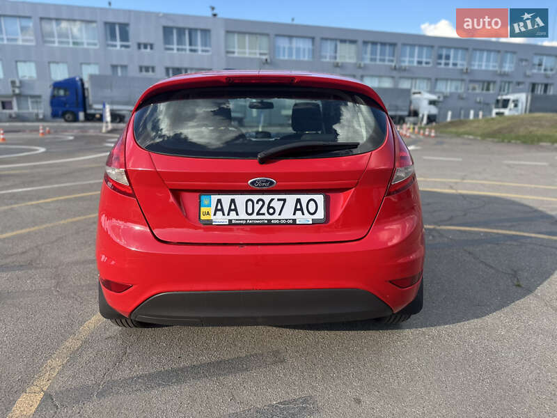 Хэтчбек Ford Fiesta 2011 в Киеве