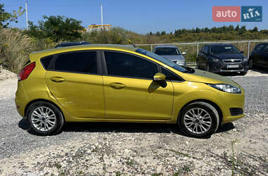 Хэтчбек Ford Fiesta 2013 в 