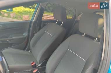 Хэтчбек Ford Fiesta 2015 в 