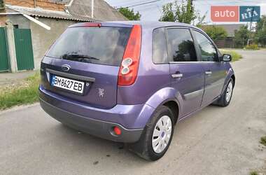 Хэтчбек Ford Fiesta 2006 в 
