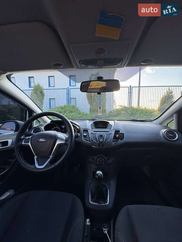 Хэтчбек Ford Fiesta 2013 в Новомосковске