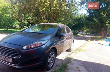 Хэтчбек Ford Fiesta 2018 в 