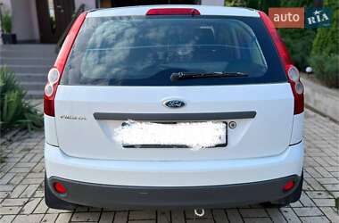 Хэтчбек Ford Fiesta 2007 в 