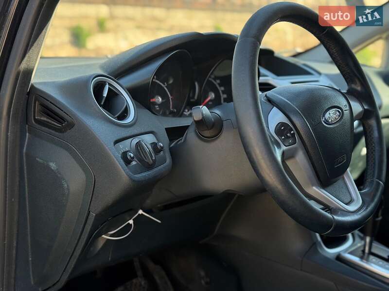 Хэтчбек Ford Fiesta 2011 в Киеве