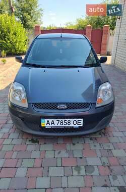 Хэтчбек Ford Fiesta 2006 в Прилуках