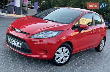 Хэтчбек Ford Fiesta 2012 в 