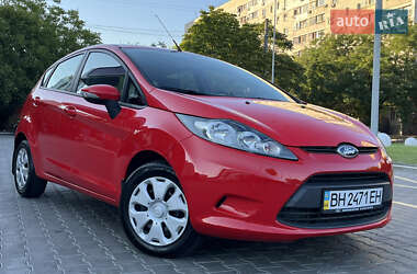 Хэтчбек Ford Fiesta 2012 в 