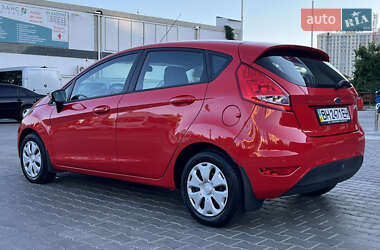 Хэтчбек Ford Fiesta 2012 в 