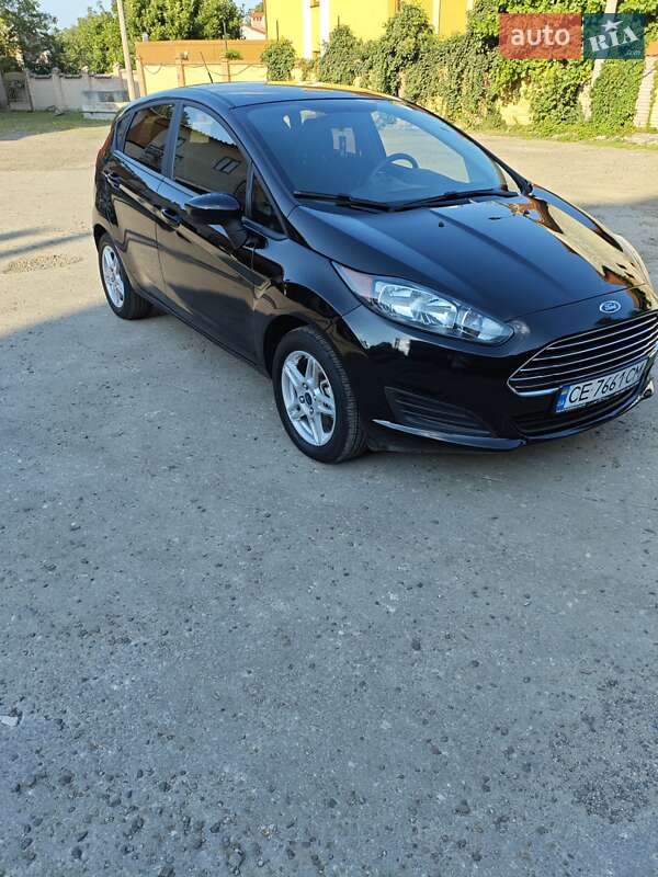 Хэтчбек Ford Fiesta 2019 в 