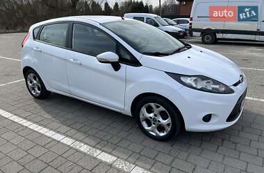 Хетчбек Ford Fiesta 2011 в Пустомитах