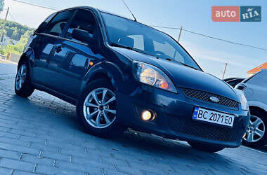 Хэтчбек Ford Fiesta 2007 в 