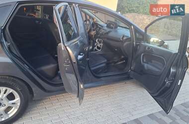 Седан Ford Fiesta 2015 в 