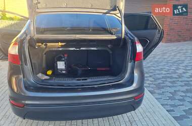 Седан Ford Fiesta 2015 в 