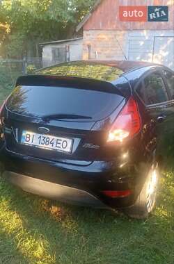 Хэтчбек Ford Fiesta 2014 в 