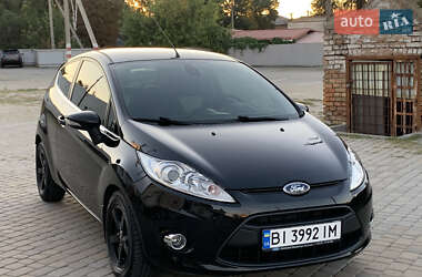 Хэтчбек Ford Fiesta 2012 в 
