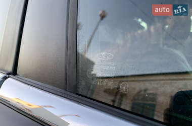 Хэтчбек Ford Fiesta 2012 в 