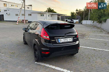 Хэтчбек Ford Fiesta 2012 в 