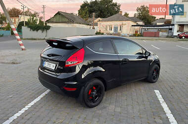 Хэтчбек Ford Fiesta 2012 в 