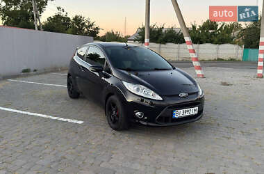 Хэтчбек Ford Fiesta 2012 в 