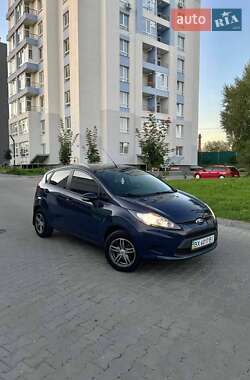 Хэтчбек Ford Fiesta 2011 в 