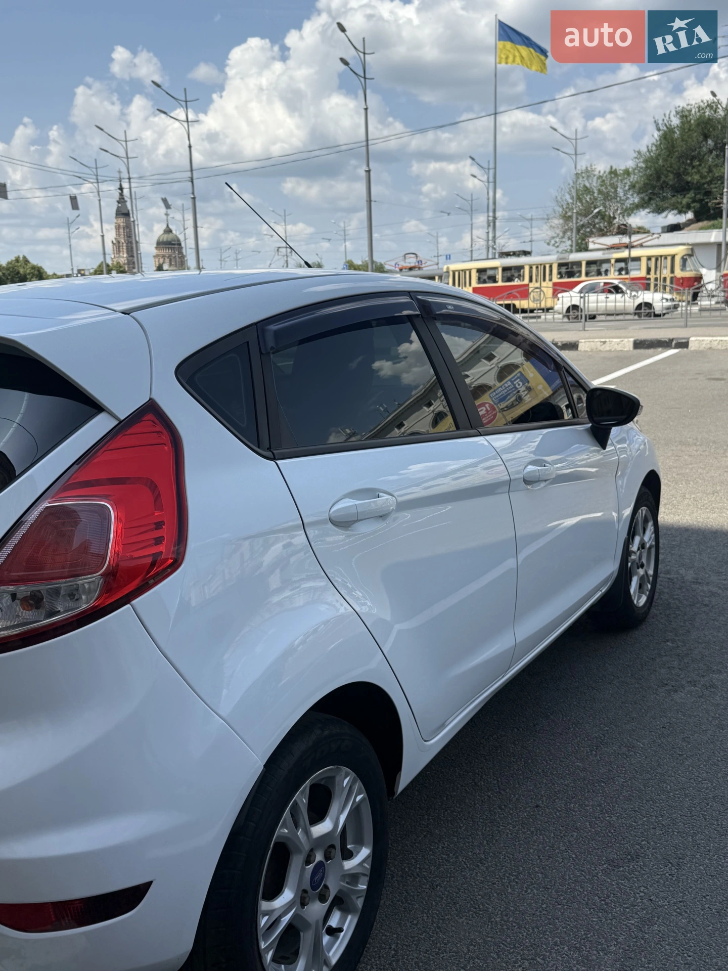 2013 Ford Fiesta - мініатюра 12