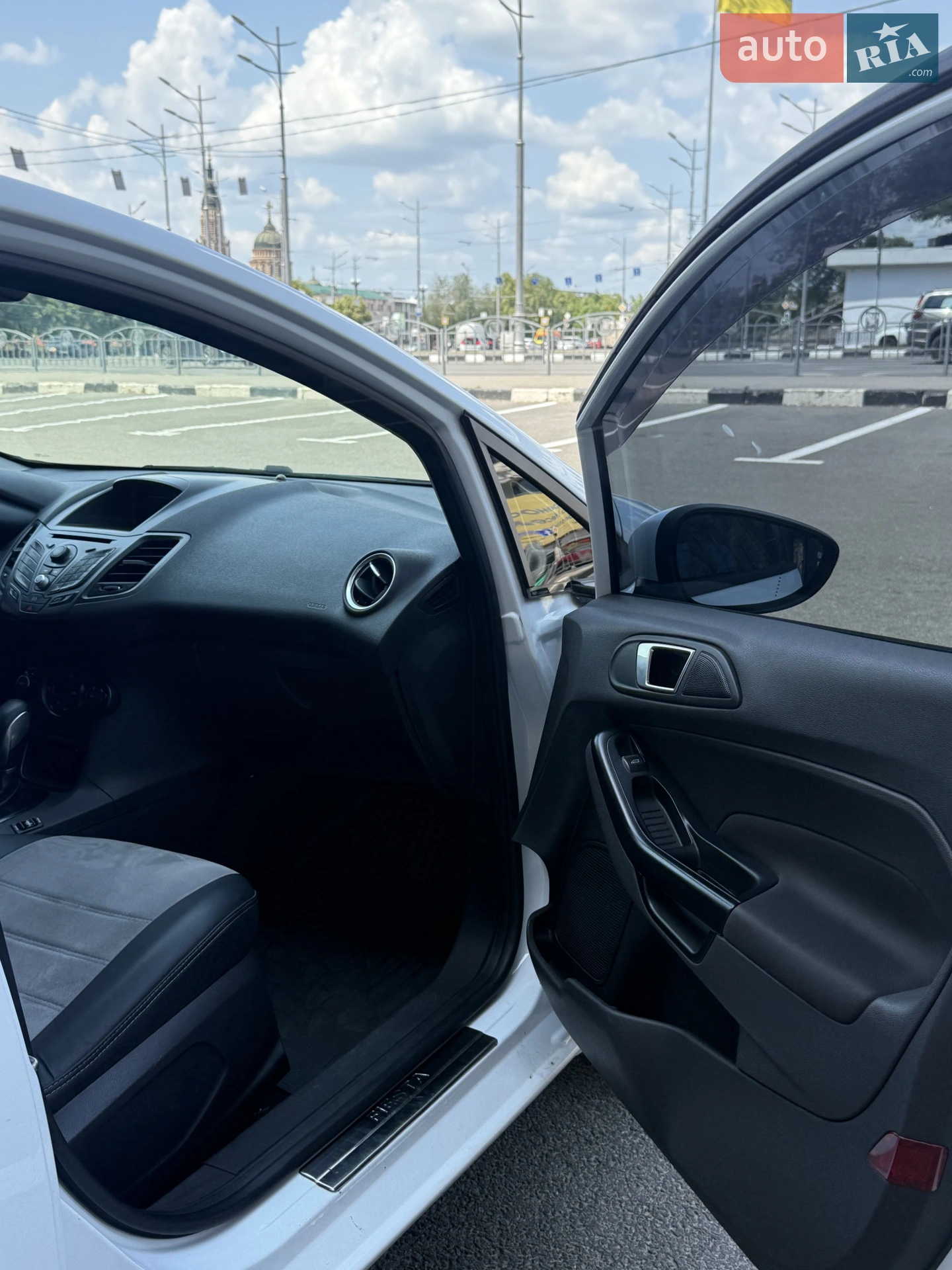 2013 Ford Fiesta - мініатюра 17