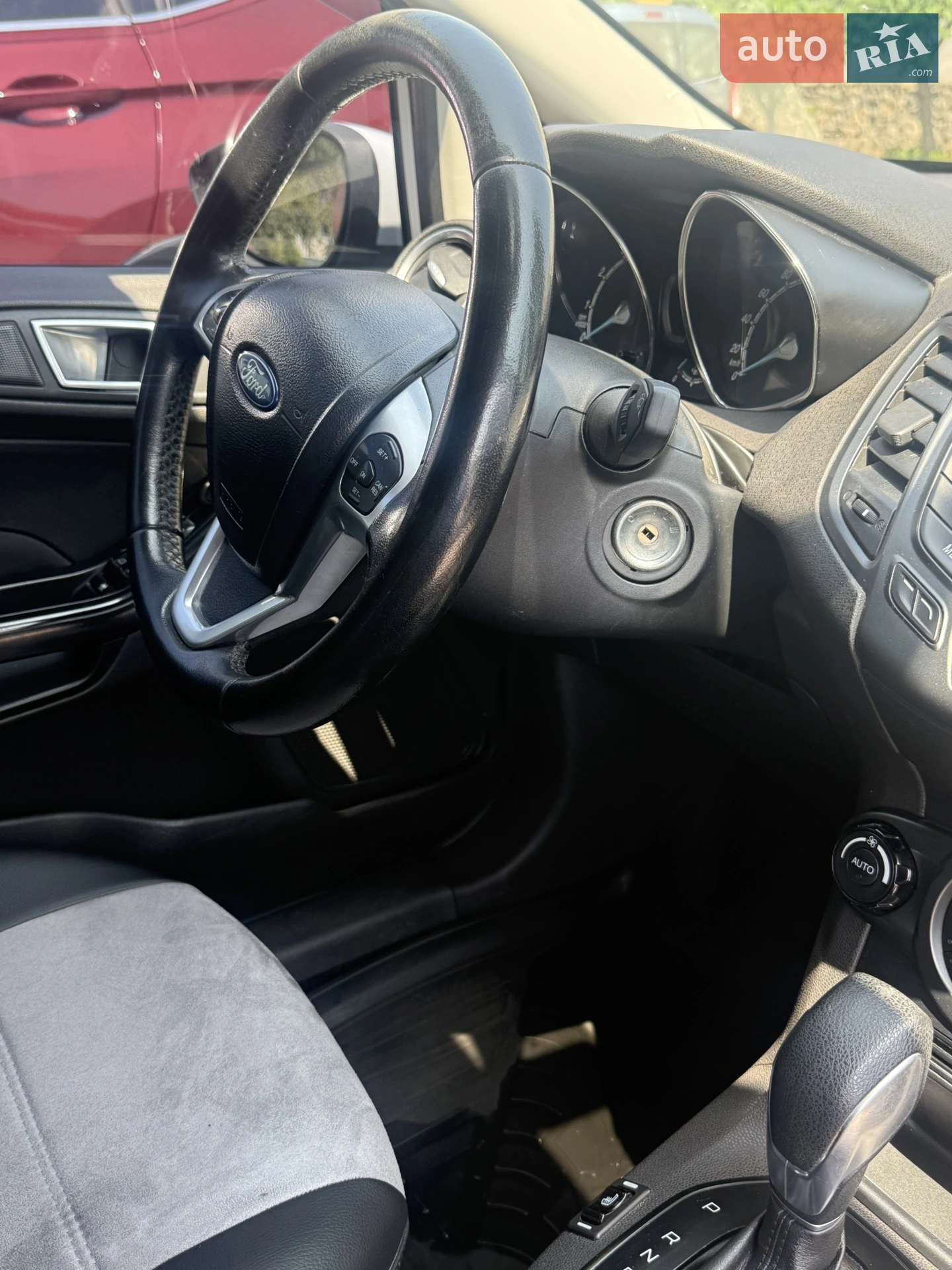 2013 Ford Fiesta - мініатюра 22