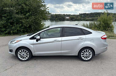 Седан Ford Fiesta 2013 в 