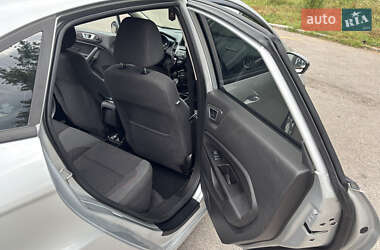 Седан Ford Fiesta 2013 в 