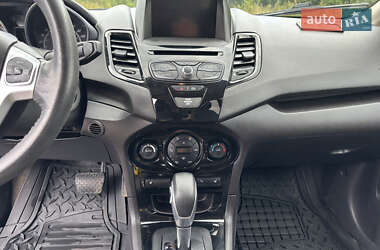 Седан Ford Fiesta 2013 в 