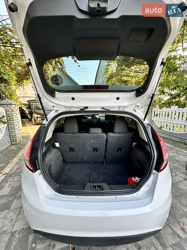 Хэтчбек Ford Fiesta 2016 в Малехове фото 16 Хэтчбек Ford Fiesta 2016 в Малехове