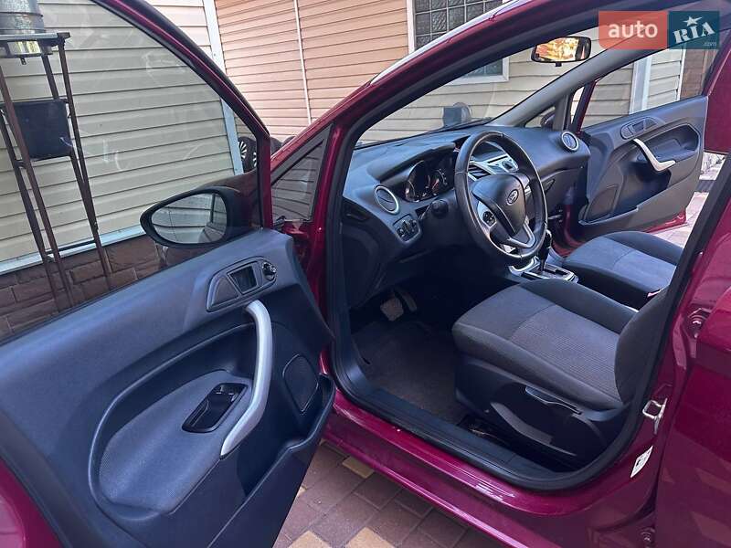 Хэтчбек Ford Fiesta 2011 в Кременчуге