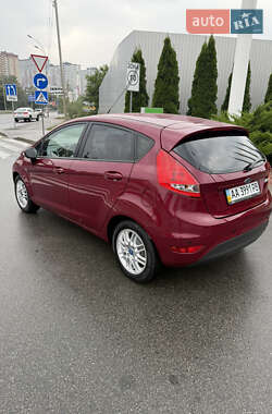 Хэтчбек Ford Fiesta 2011 в 