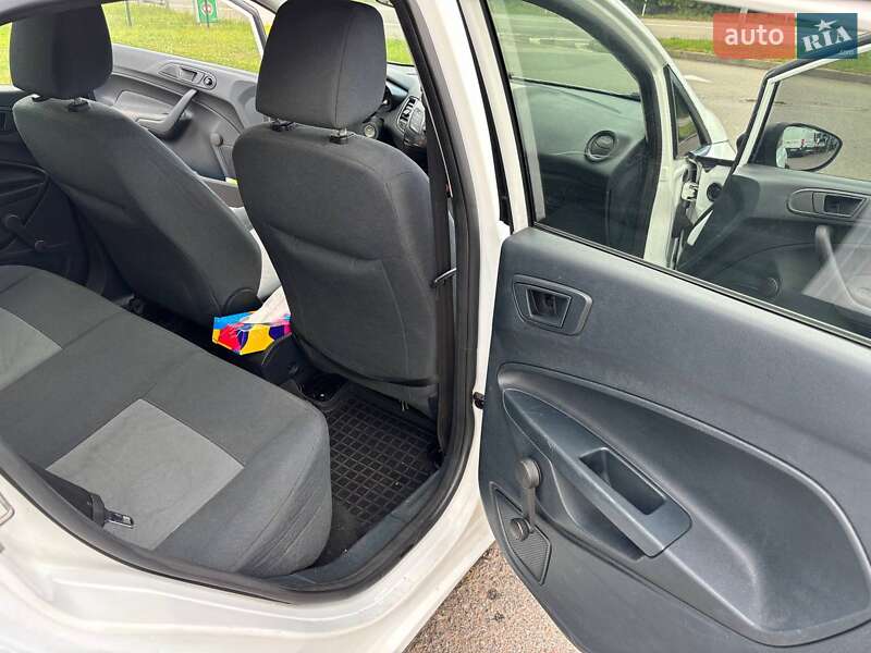 Хетчбек Ford Fiesta 2012 в Обухові фото 16 Хетчбек Ford Fiesta 2012 в Обухові