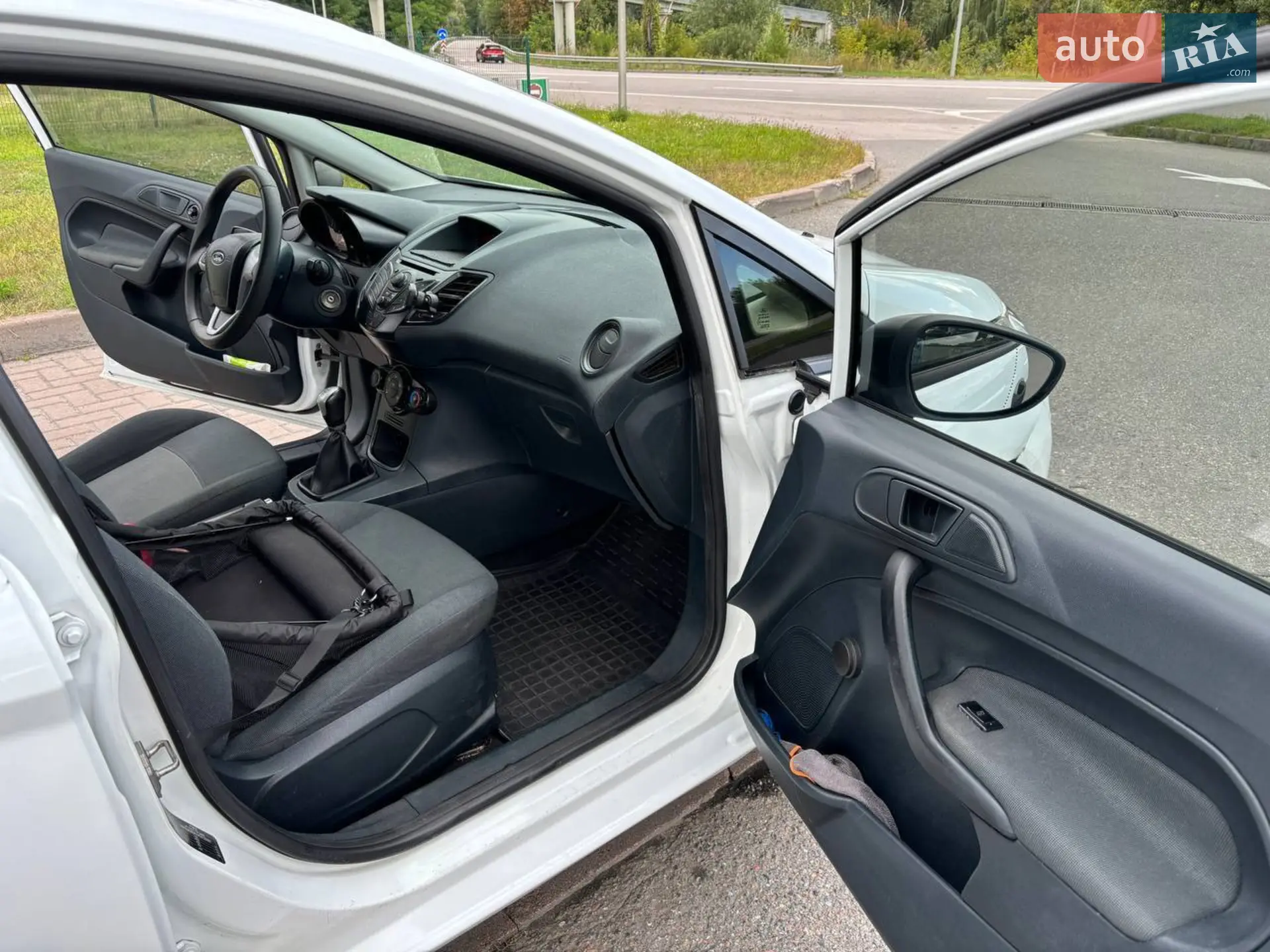 2012 Ford Fiesta - мініатюра 17