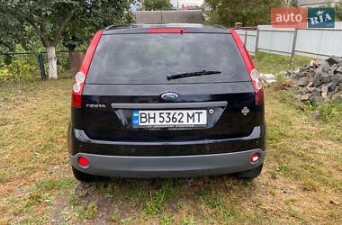 Хэтчбек Ford Fiesta 2007 в 