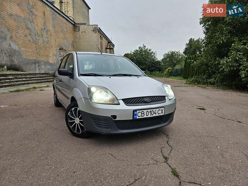 Хэтчбек Ford Fiesta 2008 в 