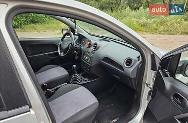 Хэтчбек Ford Fiesta 2008 в 