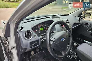 Хэтчбек Ford Fiesta 2008 в 