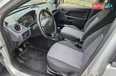 Хэтчбек Ford Fiesta 2008 в 