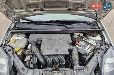 Хэтчбек Ford Fiesta 2008 в 