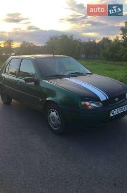 Хэтчбек Ford Fiesta 2001 в 
